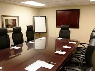 Hampton Inn & Suites By Hilton Calgary-Airport Hotel
