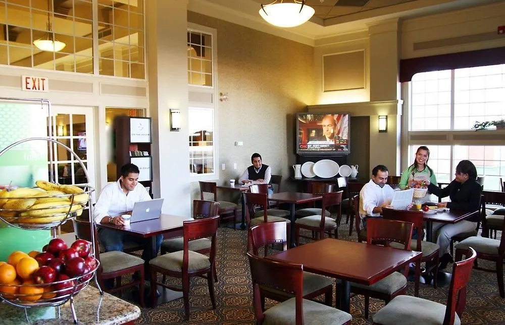 Hampton Inn & Suites By Hilton Calgary-Airport 3*, Calgary Canada
