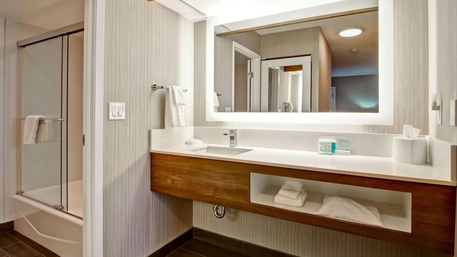 *** Hotel Hampton Inn & Suites By Hilton Calgary-Airport Canada