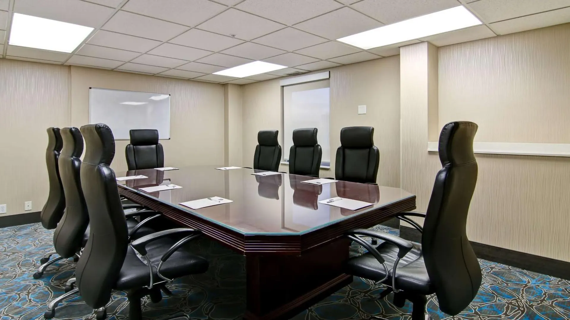 Hampton Inn & Suites By Hilton Calgary-Airport Calgary