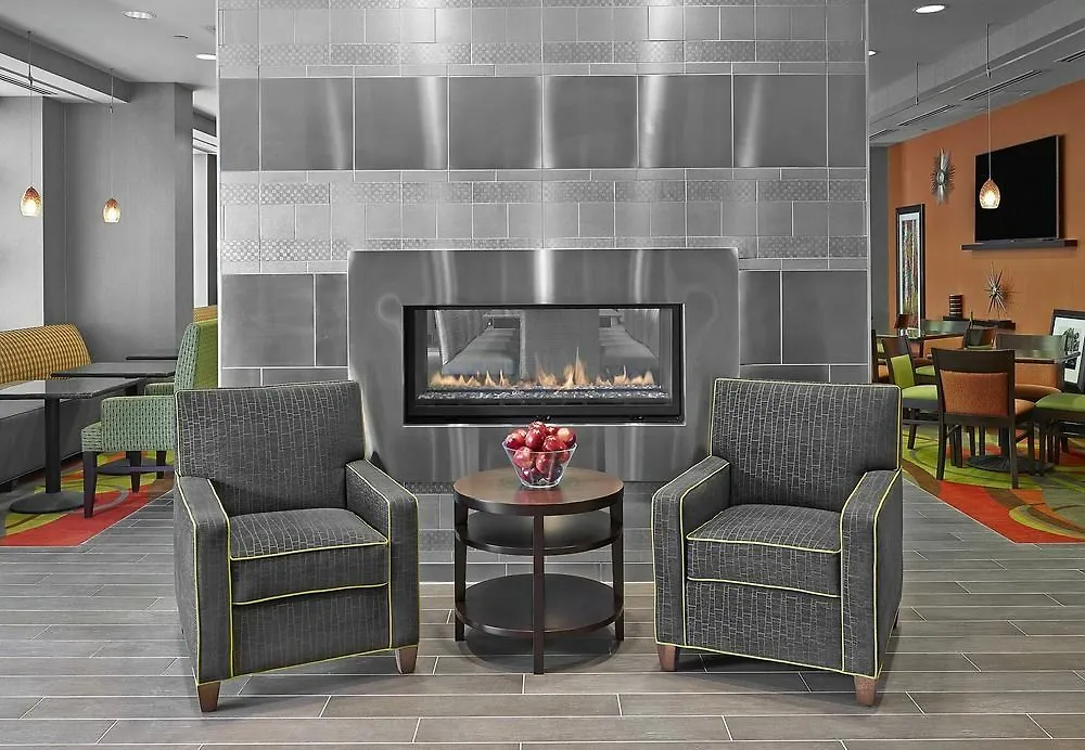 Hampton Inn & Suites By Hilton Calgary-Airport